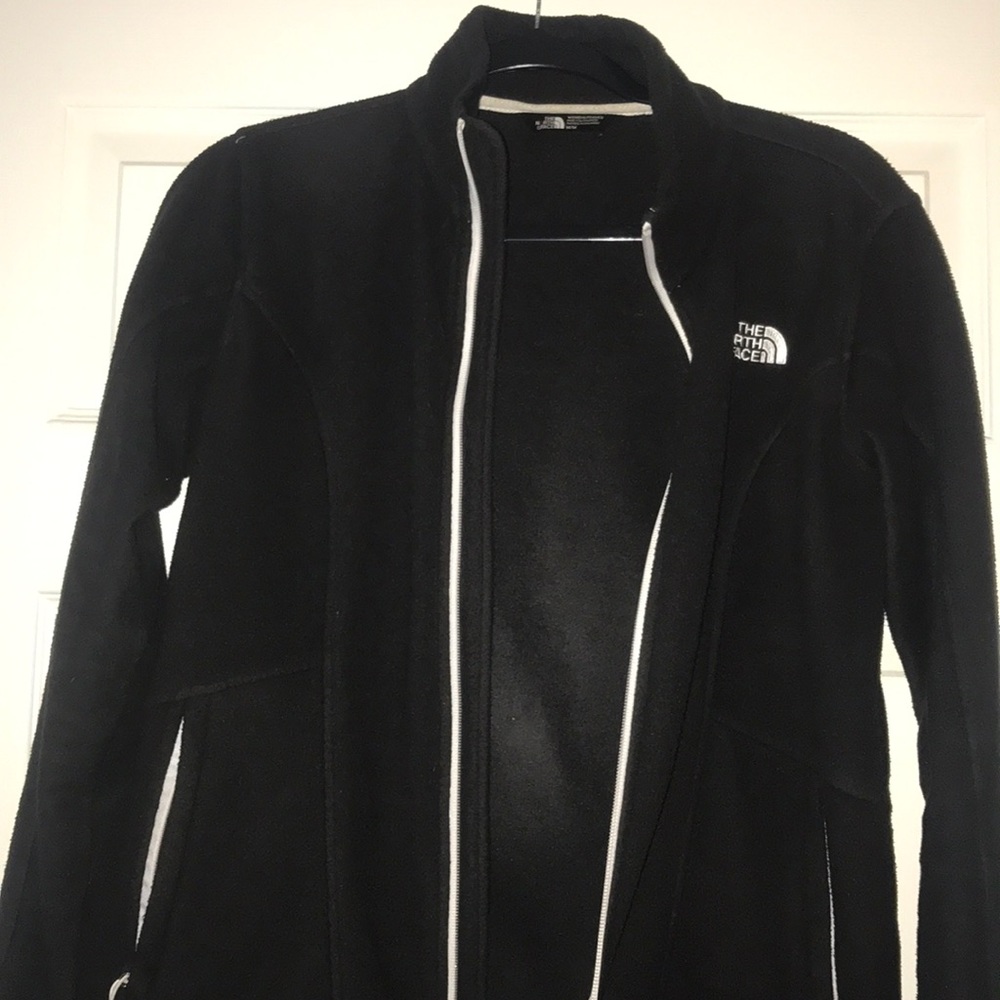 NORTH FACE BLACK JACKET